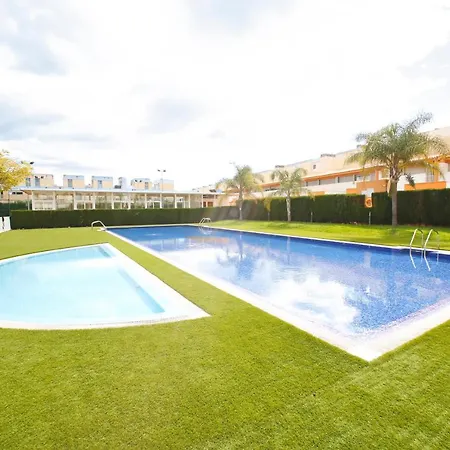 Golf Bungalow With Ac, Pool And Bbq